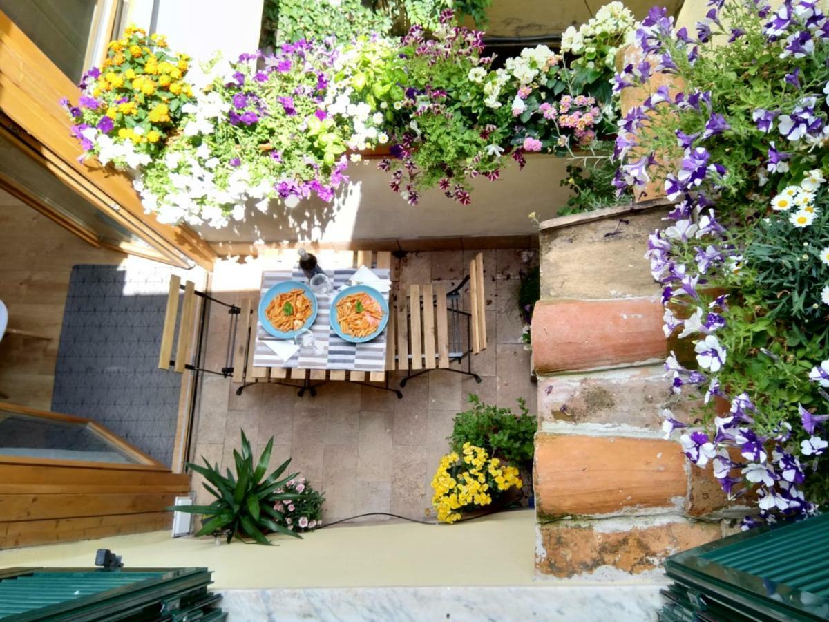 Tivoli Old Town - Casa Nel Quartiere Medioevale Apartman Kültér fotó